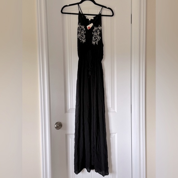 Love Tree black dress - Picture 1 of 3